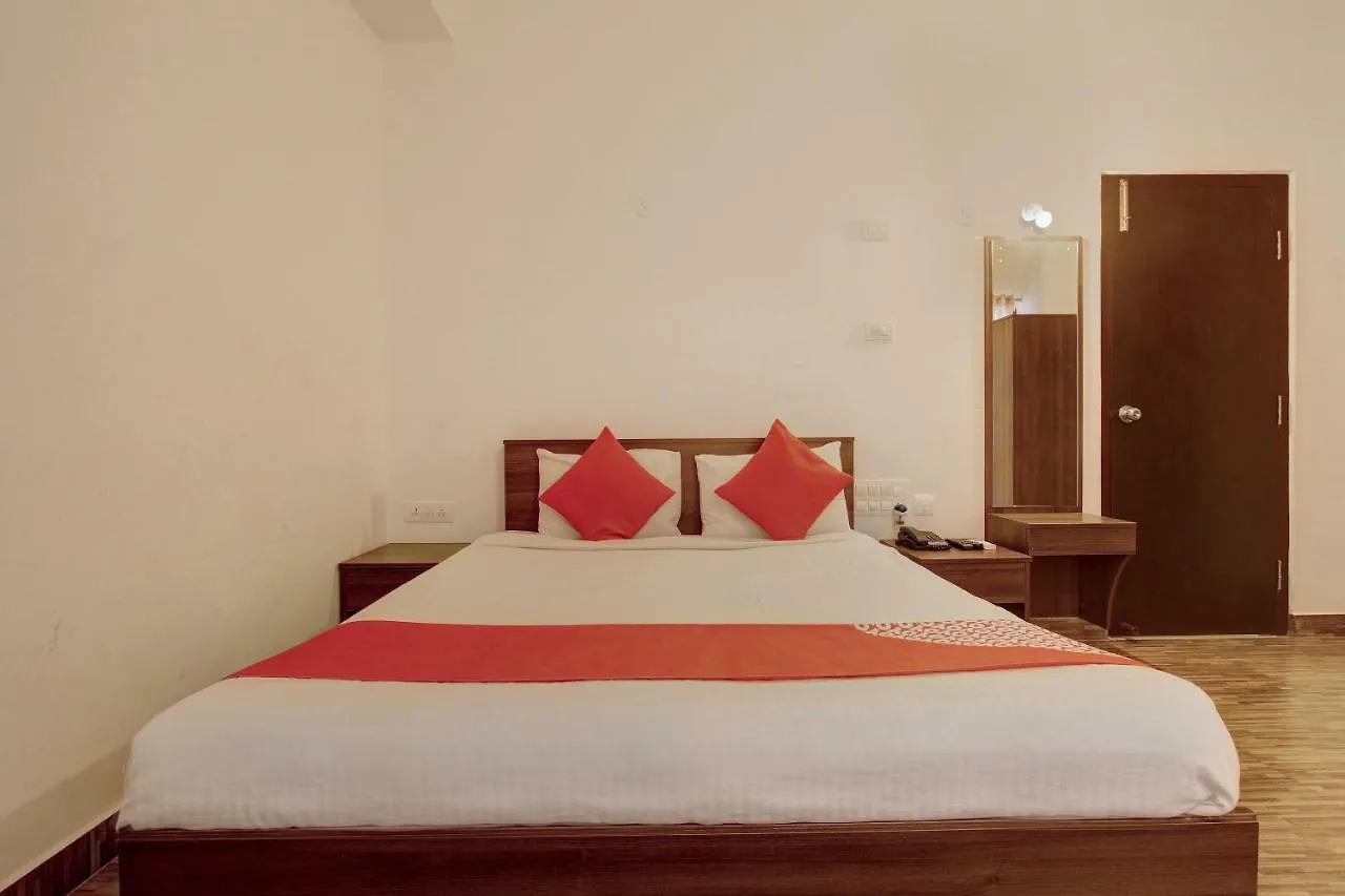 Oyo 10464 Hotel Serenity Mysore 3*,
